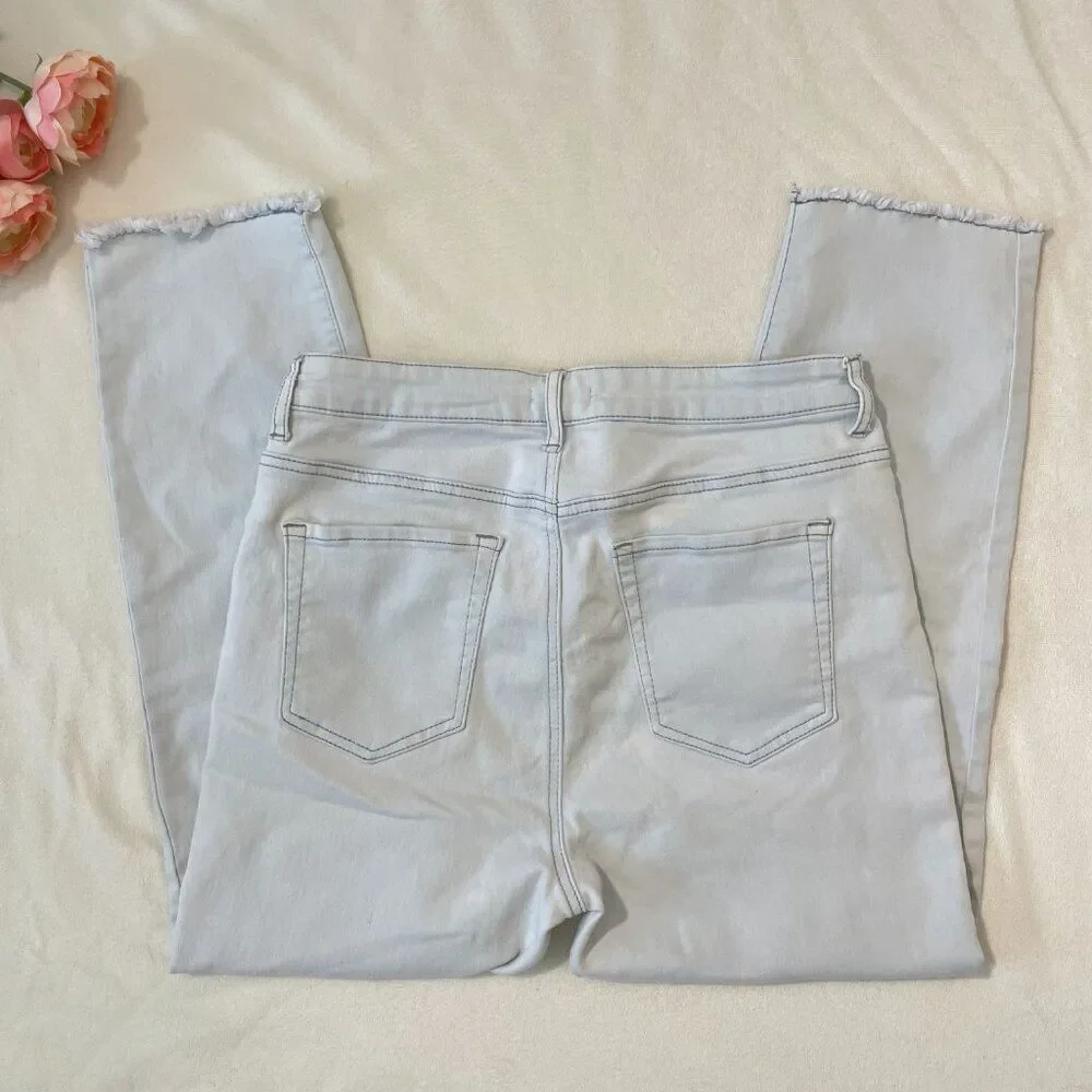 F21 Light Wash Boyfriend Jeans